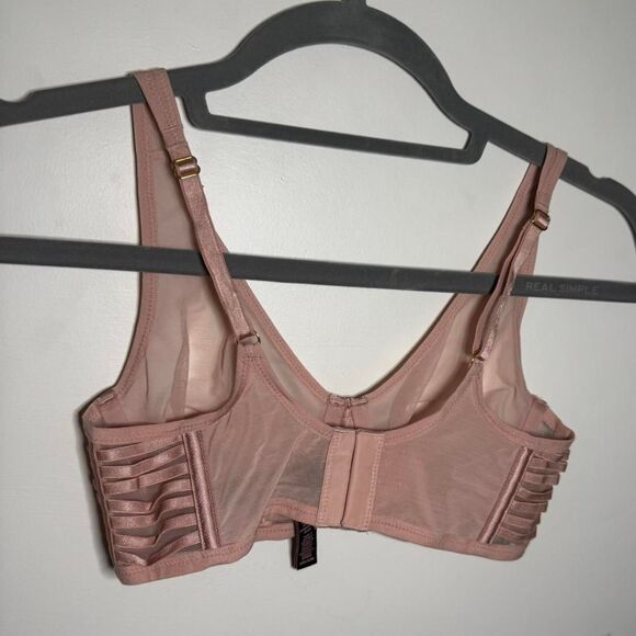 Victorias Secret Dusty Pink Unlined Plunge Bra Size 32C - Picture 3 of 5